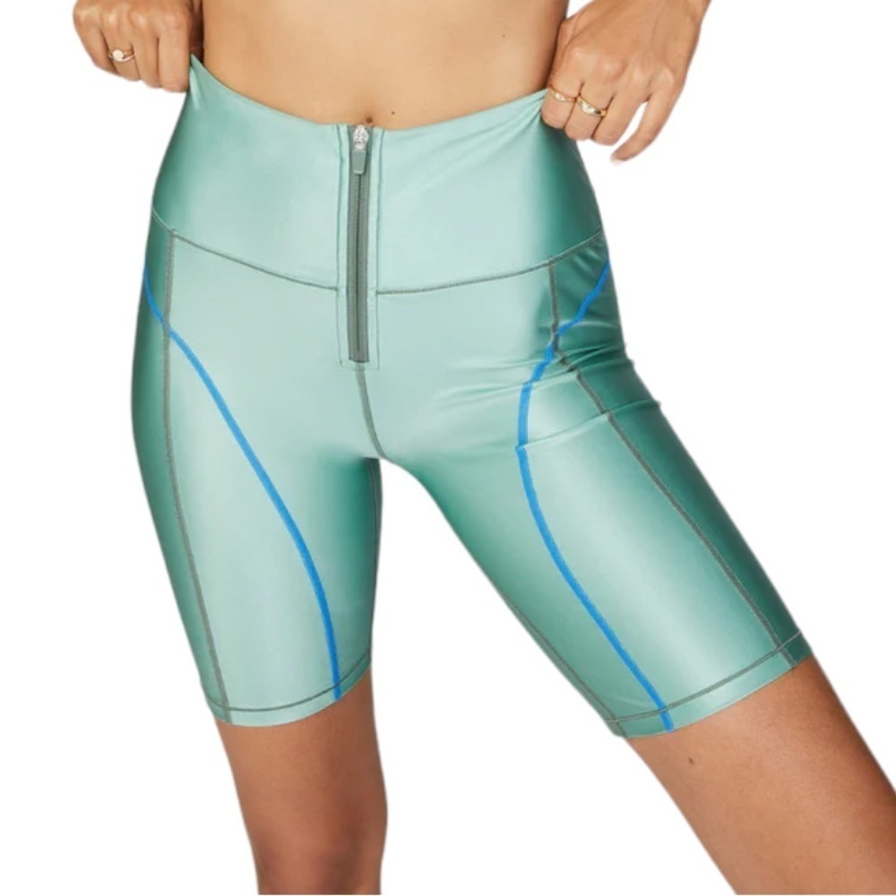 New with tags ALL ACCESS Ultra High Rise Zip Front 9in Biker Short Size:…